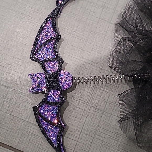 Claire's Bat Headband NWOT - Picture 2 of 2